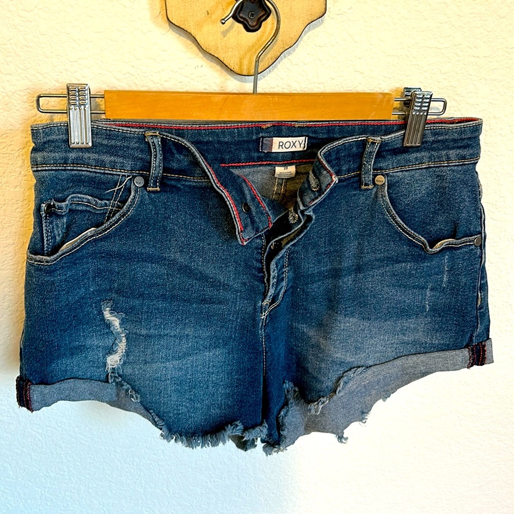 Roxy Boyfriend cutoff shorts 💘 size 28